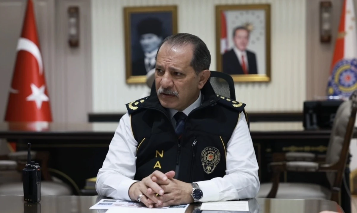 2 bin polisle son yılların en b&uuml;y&uuml;k eş zamanlı operasyon: 13 ilde 42 ş&uuml;pheli yakalandı
