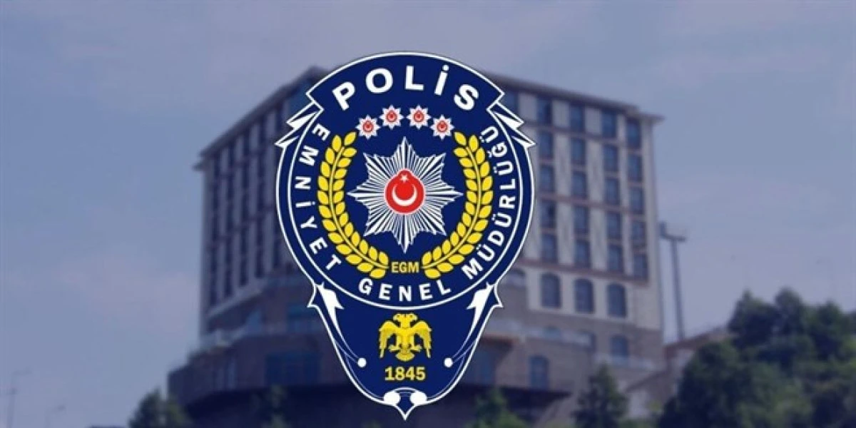 33. D&ouml;nem POMEM Başvuruları Başladı: 10 Bin Polis Adayı Alınacak