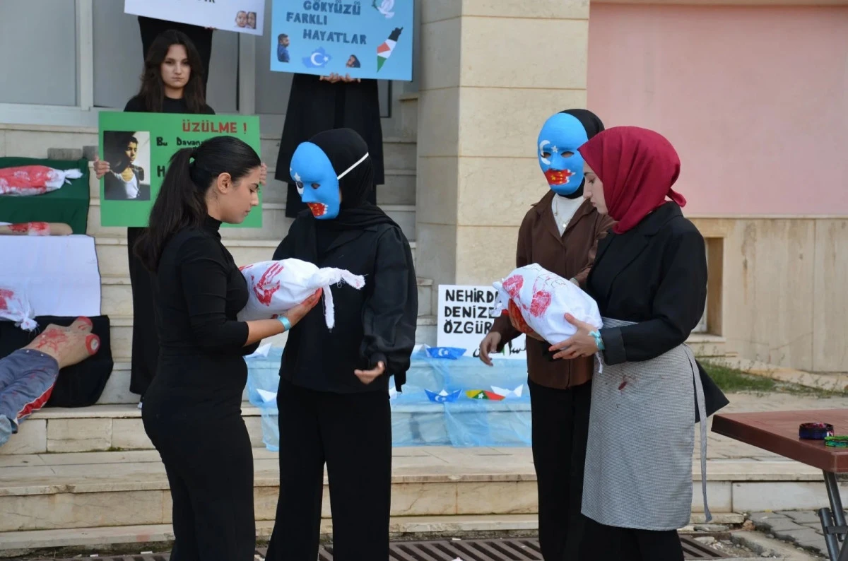 Afşin Sağlık Yüksekokulu Öğrencilerinden Filistin ve Doğu Türkistan’a Destek