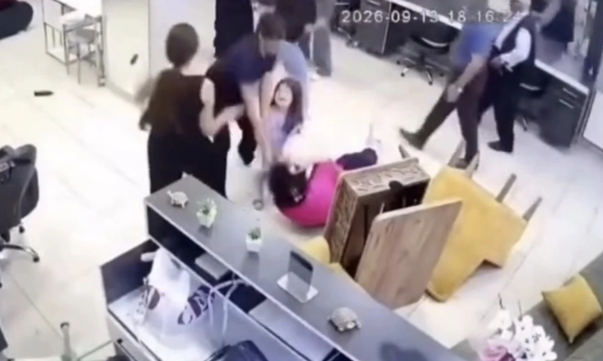 Afşin&rsquo;de Kuaf&ouml;rde Sa&ccedil; Kesimi Tartışması Kavgaya D&ouml;n&uuml;şt&uuml;