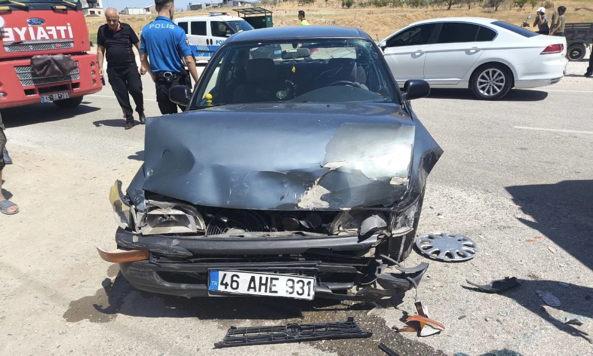 Afşin’de Trafik Kazası: 5 Yaralı