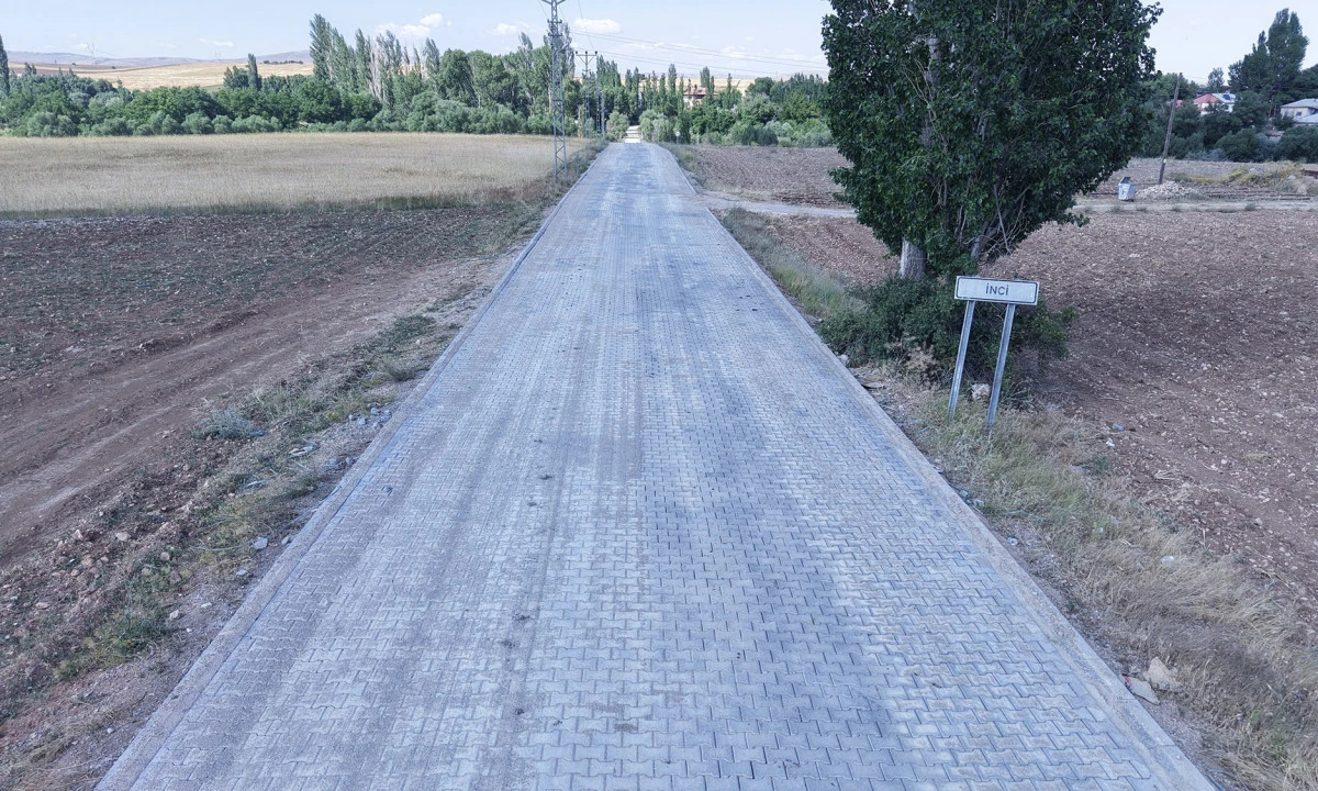 Afşin&rsquo;in Kırsal İnci Mahallesi&rsquo;nin Yolları B&uuml;y&uuml;kşehir ile Yenilendi