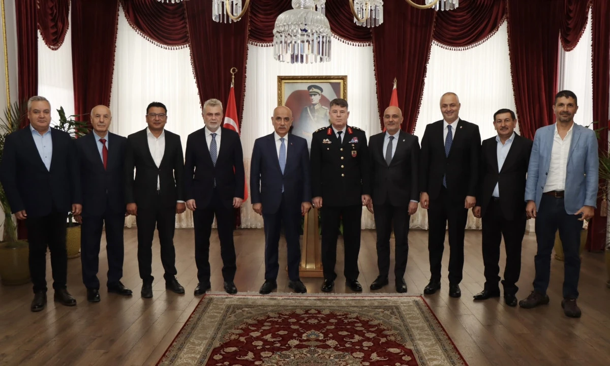 AK Parti Kahramanmaraş Heyeti İl Jandarma Komutanı Tataroğlu&rsquo;nu Ziyaret Etti