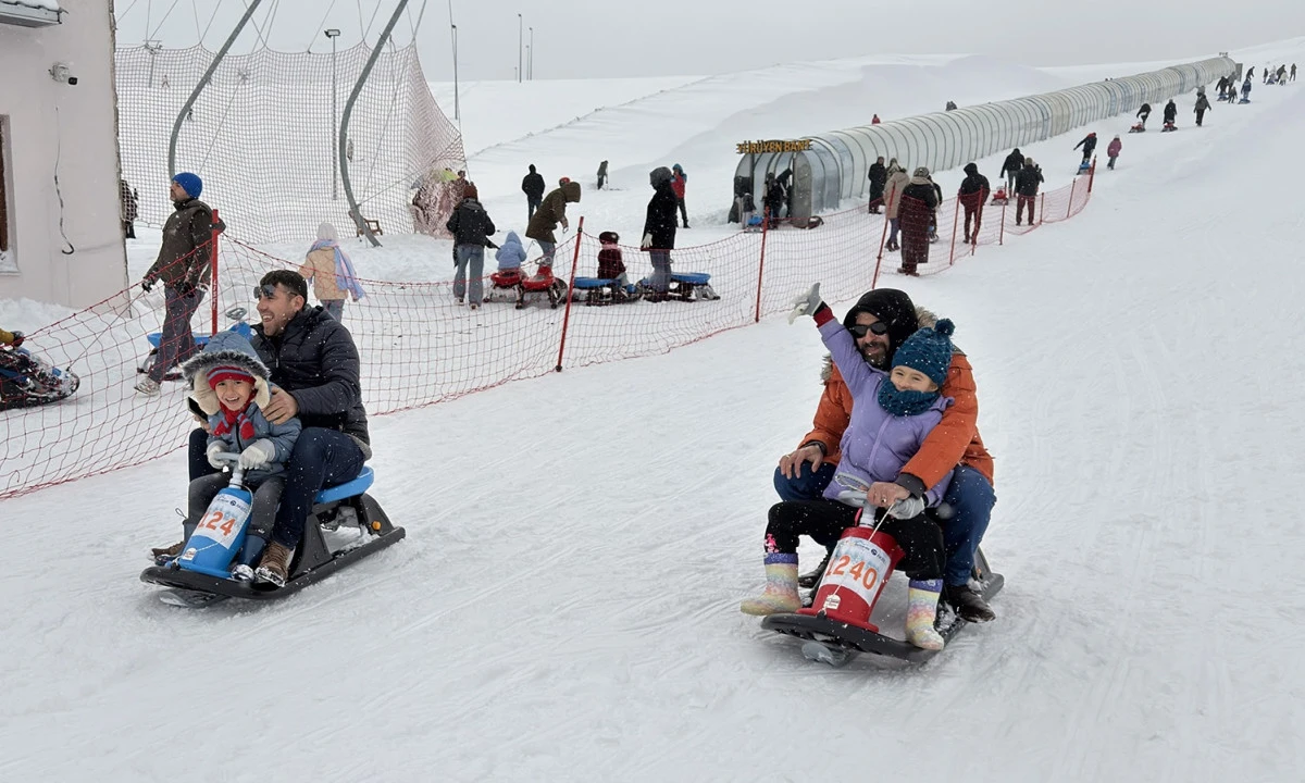 Akdeniz&rsquo;in Kayak Merkezi Yedikuyular&rsquo;a Yoğun İlgi
