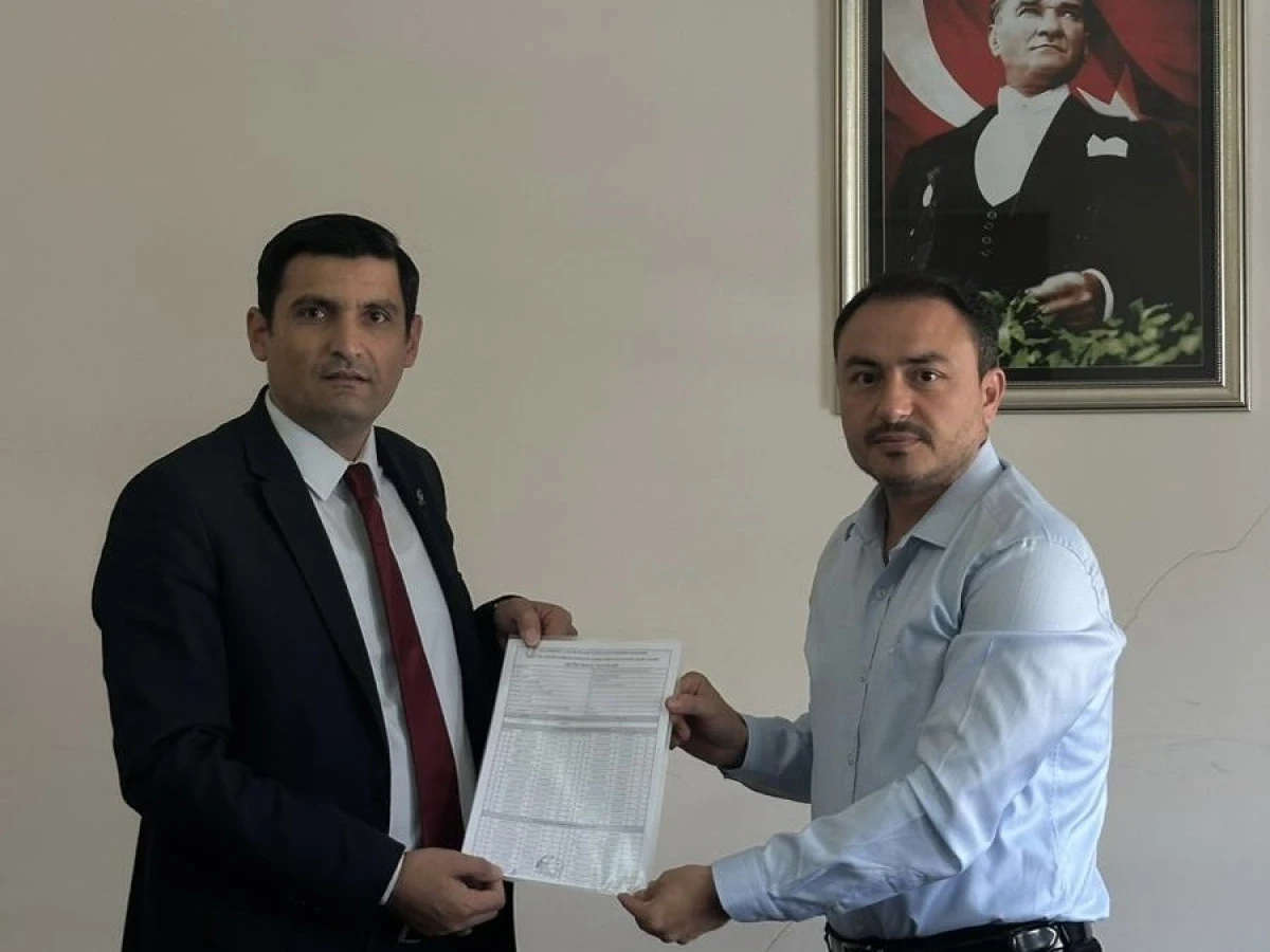 Ali Akkurt Mazbatasını Aldı: Hep Birlikte Kahramanmaraş Olmayı Hedef Ediyoruz