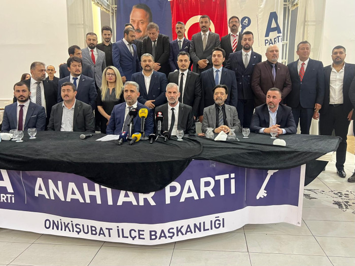 Anahtar Parti Onikişubat İlçe Teşkilatı İftar Programında Bir Araya Geldi