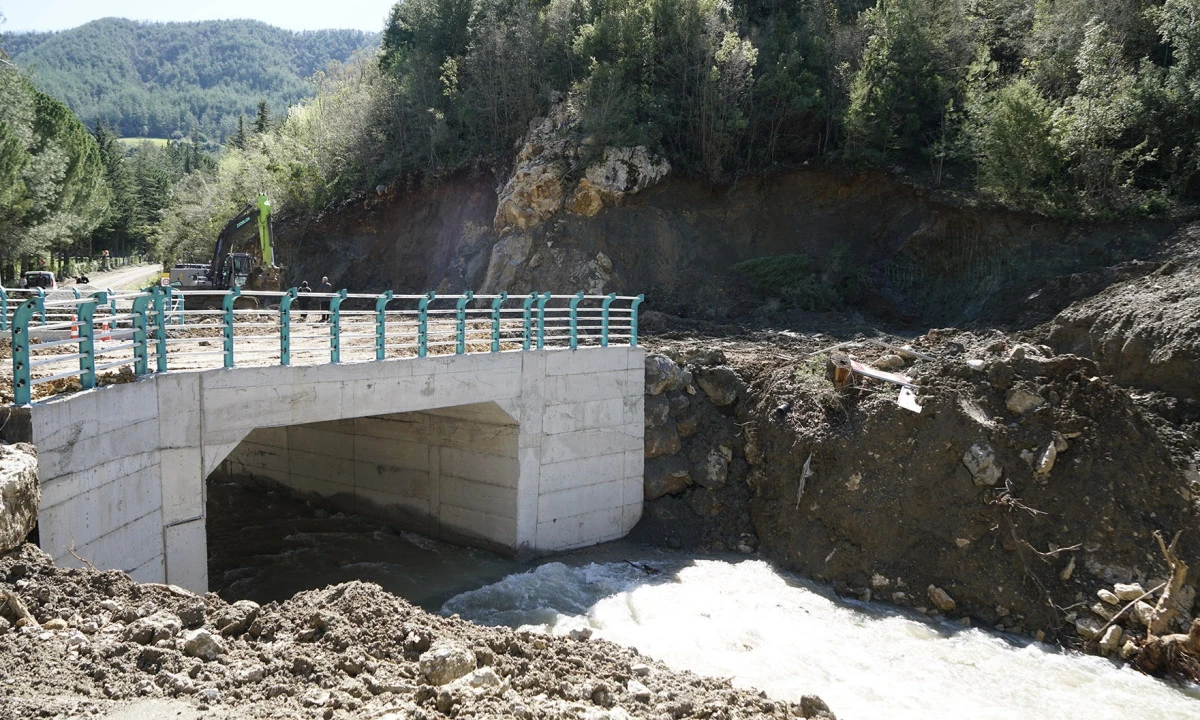 Andırın Kırsalında Ulaşıma G&uuml;&ccedil; Katacak Yeni K&ouml;pr&uuml;