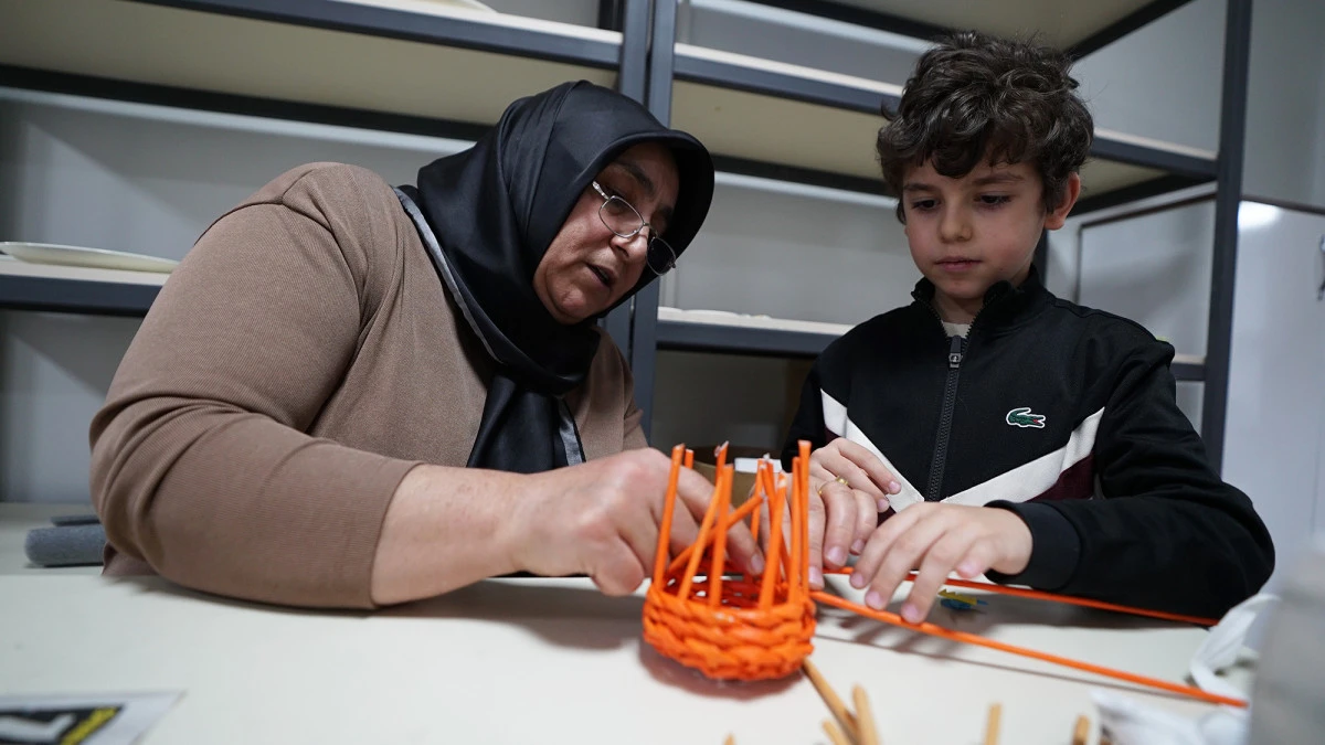 Anne Eli ve &Ccedil;ocukların Hayali B&uuml;y&uuml;kşehir&rsquo;in At&ouml;lyesinde Buluştu