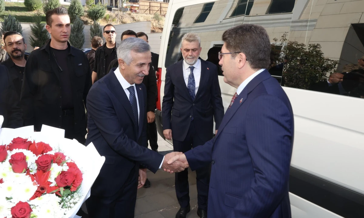 Bakan Tunç, Valilik ve Adliye Ziyaretlerinde Adalet Yatırımlarını Değerlendirdi