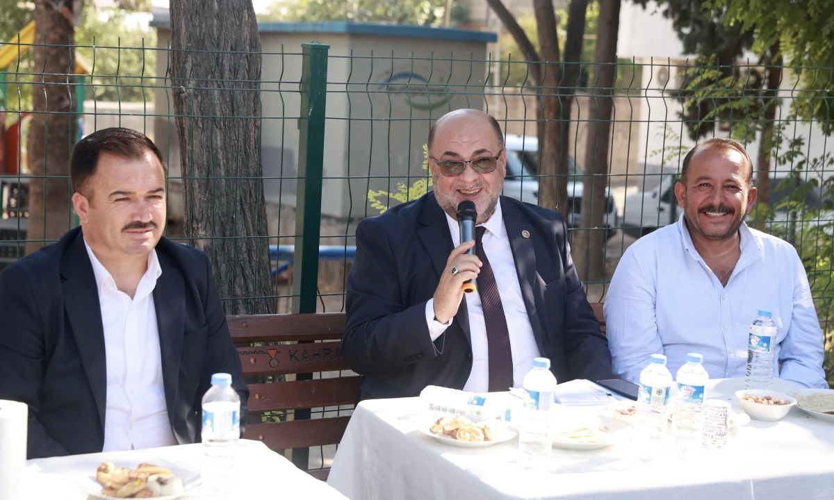 Başkan Akpınar 101. Mahalle Toplantısında Bağlarbaşı Mahallesi Sakinleriyle Buluştu