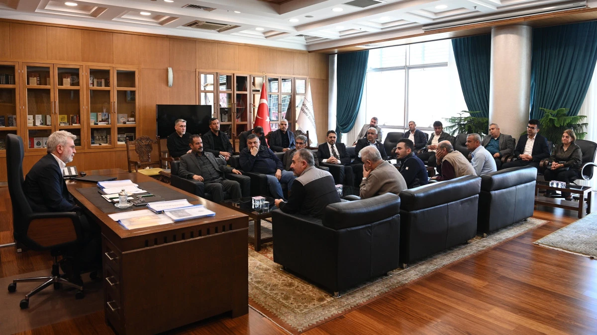 Fırat Başkan’ın Halk Günü;  “Hemşehrilerimiz Bizim İçin Bir Rehber”