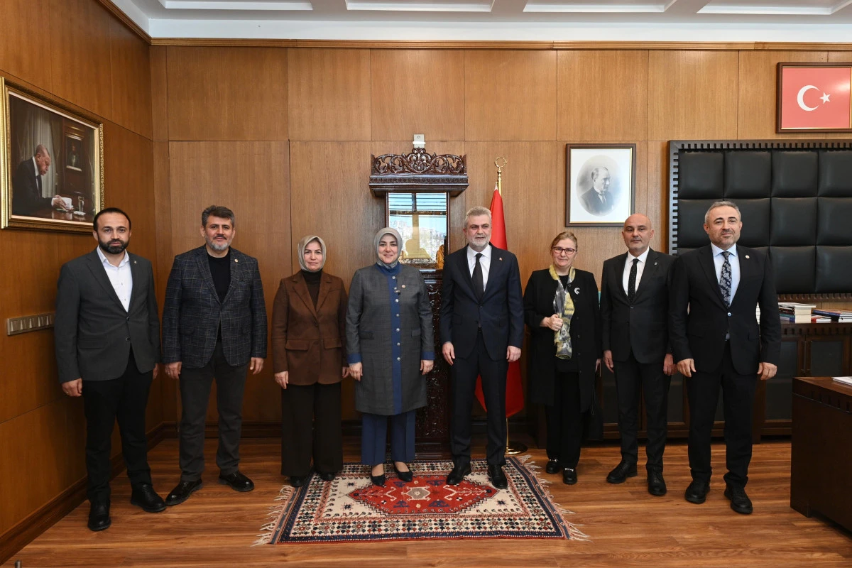 Başkan G&ouml;rgel, AK Parti Kadın Kolları Başkanı Ercan&rsquo;ı makamında ağırladı