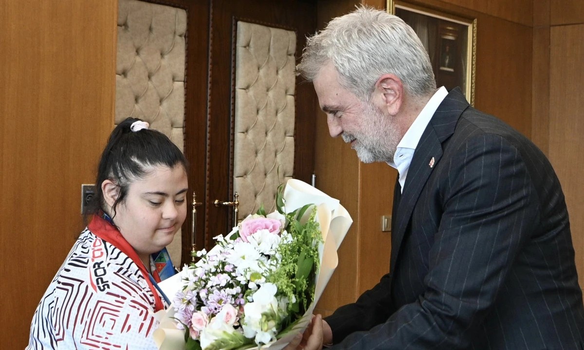 Başkan G&ouml;rgel, Judo D&uuml;nya Şampiyonu Zeynep Sude&rsquo;yi Misafir Etti