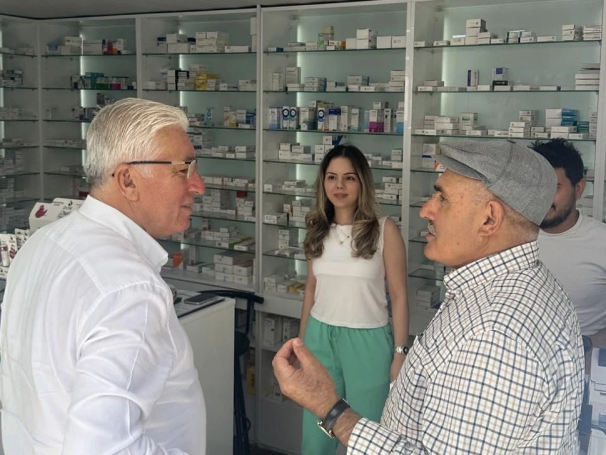 Başkan Haydar İkizer, güne esnafa kulak vererek başladı