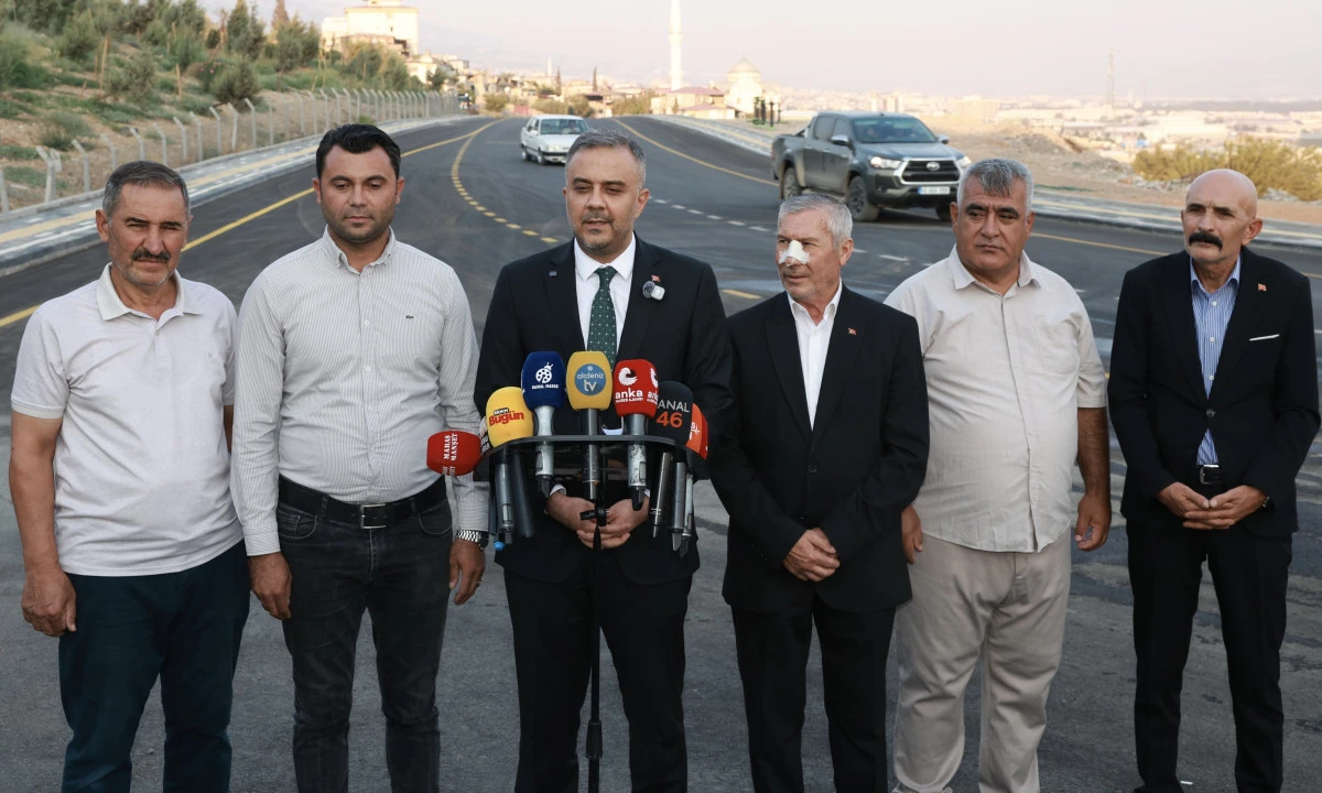 Başkan Toptaş, 4 farklı mahalleyi kapsayan 150 milyon TL maliyetli dev ulaşım yatırımı anlattı