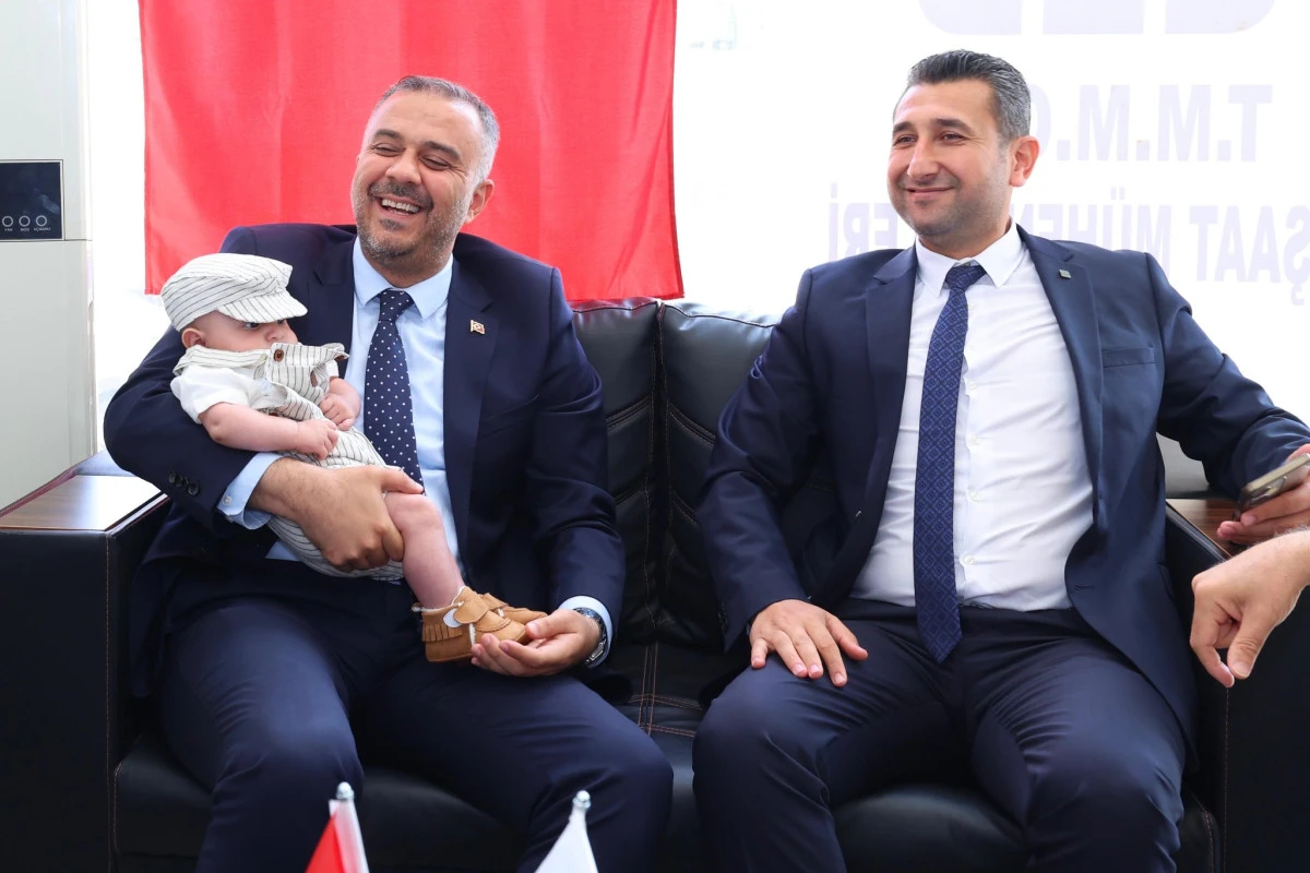 Başkan Toptaş’tan Bayramda Gönüllere Dokunan Ziyaretler