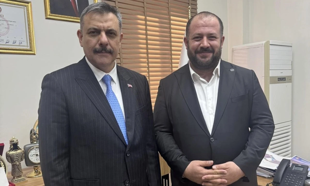 Başkan &Uuml;nal Ateş&rsquo;ten Sert Tepki: &ldquo;&Ccedil;evreyi Kirleten Bir Şirketle Verilen Fotoğraf Kabul Edilemez&rdquo;