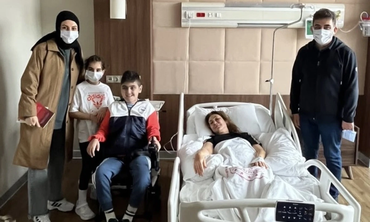 Bu kez ge&ccedil;miş olsun demeye o geldi: Osman Tunahan&rsquo;dan Zuhal Karako&ccedil;&rsquo;a en &ouml;zel ziyaret