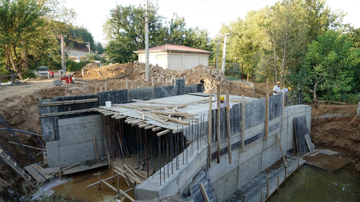 Büyükşehir 13 Yeni Köprü ve Menfez İnşa Ediyor