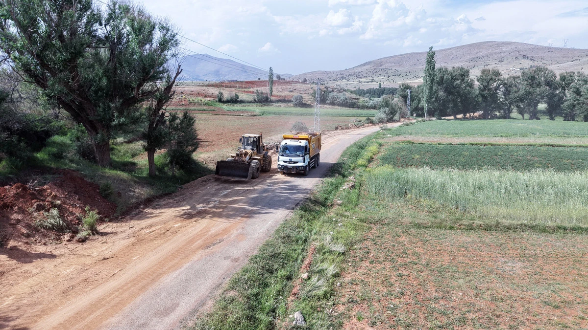 Büyükşehir, Afşin Kırsalında Daha Konforlu Ulaşım İçin Sahada