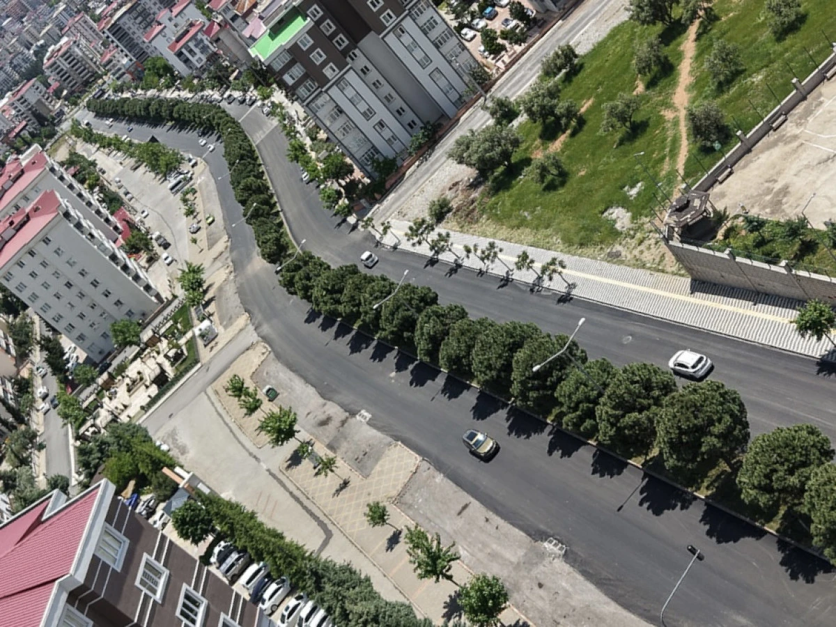 B&uuml;y&uuml;kşehir, Ahır Dağı Caddesi&rsquo;nde Asfalt Serimini Tamamladı