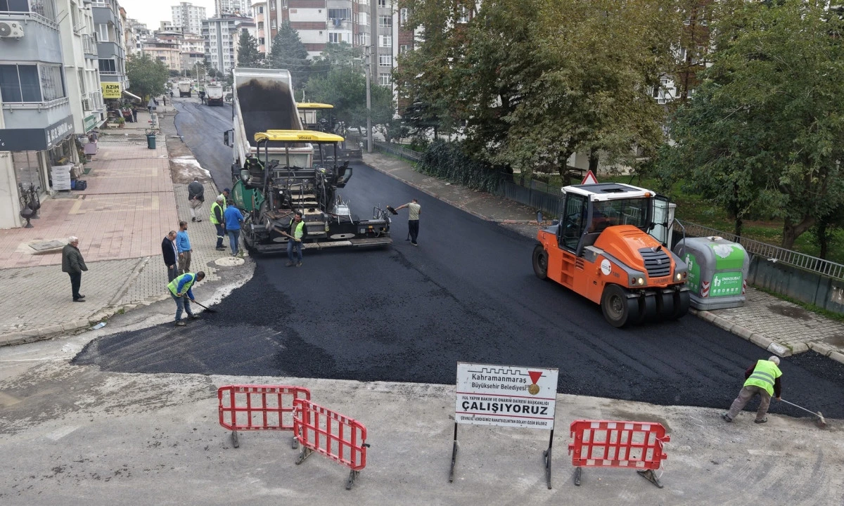 B&uuml;y&uuml;kşehir, Altyapı Sonrası Asfalt Yatırımlarını Durmaksızın S&uuml;rd&uuml;r&uuml;yor