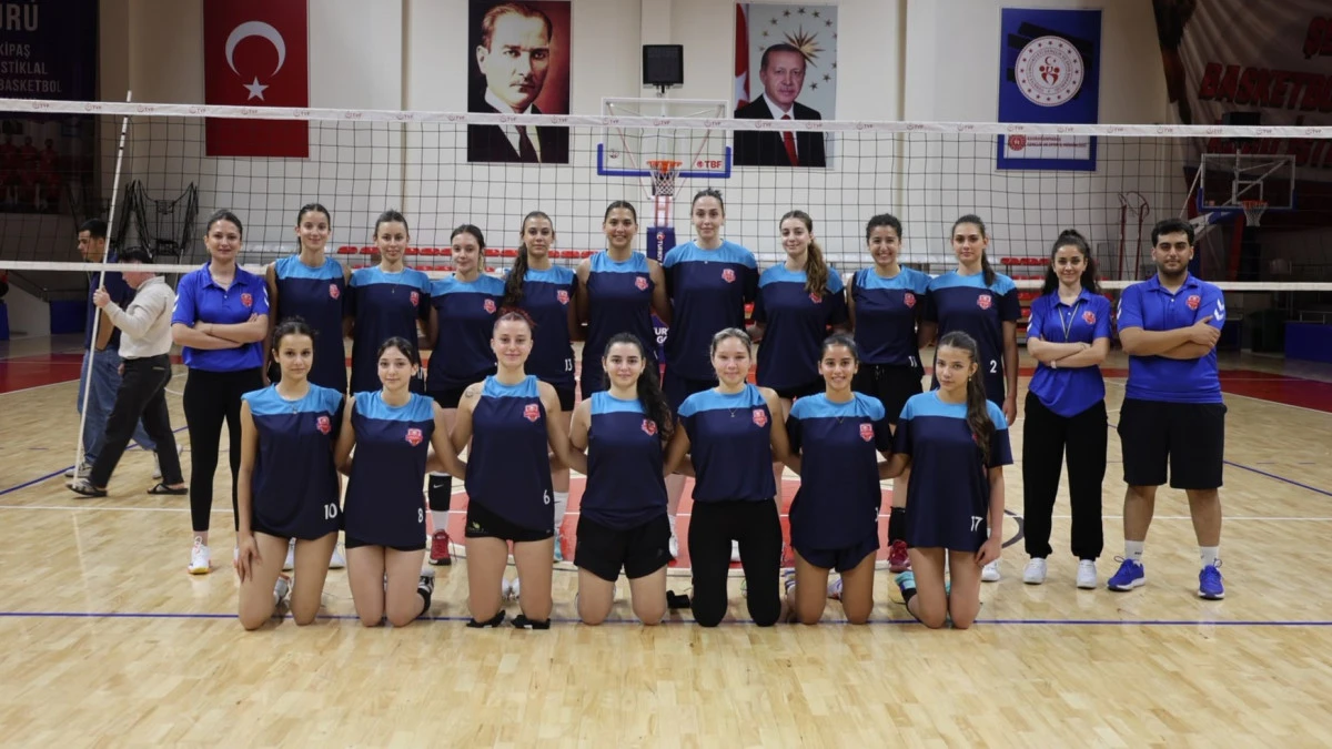 B&uuml;y&uuml;kşehir Belediyespor Kadın Voleybol Takımı, 2. Lig maratonuna hazırlanıyor