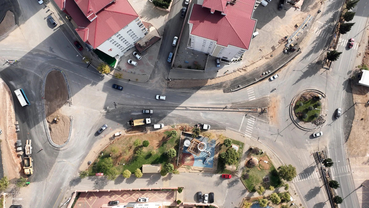 Büyükşehir, Çocuk Hastanesi Civarında Ulaşım Sorununa Neşter Vuracak Projeye Start Verdi