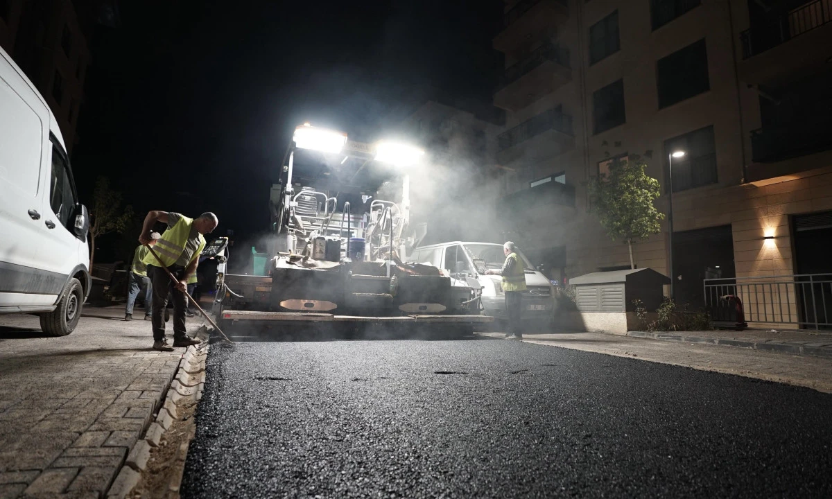 B&uuml;y&uuml;kşehir, Dulkadiroğlu Yenişehir&rsquo;de Yolları Yeniliyor