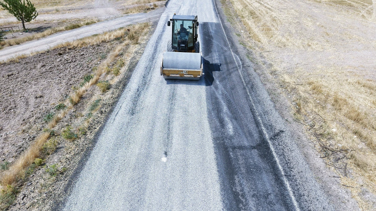 Büyükşehir’den Elbistan’a Bir Ulaşım Yatırımı Daha; İncecik’in Yolu İyileştiriliyor
