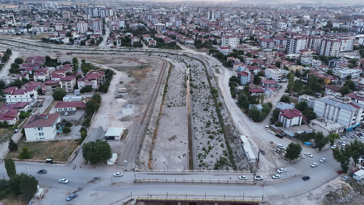 B&uuml;y&uuml;kşehir&rsquo;den Elbistan&rsquo;a yeni yaşam alanı; S&ouml;ğ&uuml;tl&uuml; &Ccedil;ayı &ccedil;evresinde d&ouml;n&uuml;ş&uuml;m başladı