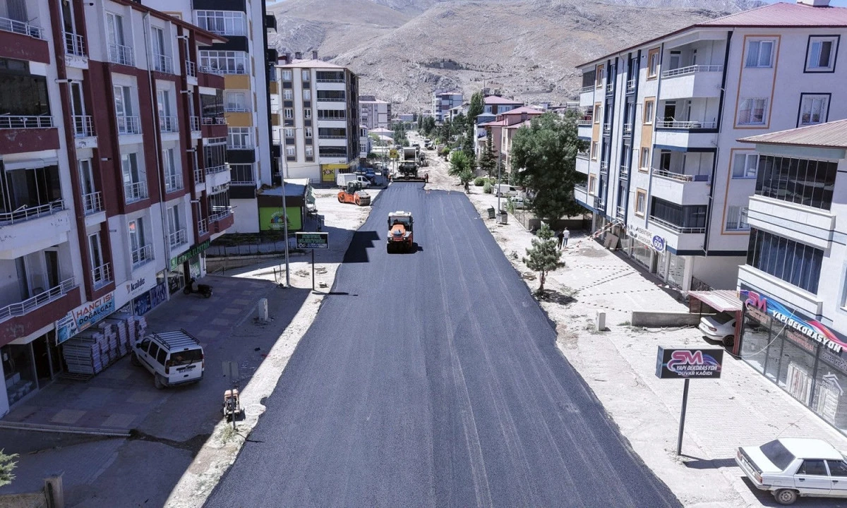 B&uuml;y&uuml;kşehir&rsquo;den Elbistan&rsquo;da Sokak SokakCadde Cadde Asfalt
