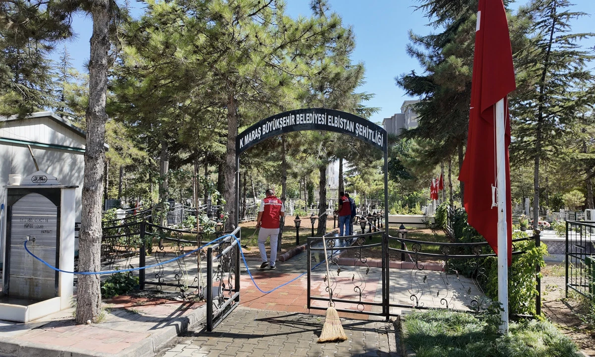 B&uuml;y&uuml;kşehir&rsquo;den Elbistan&rsquo;daki Mezarlıklara Titiz Bakım