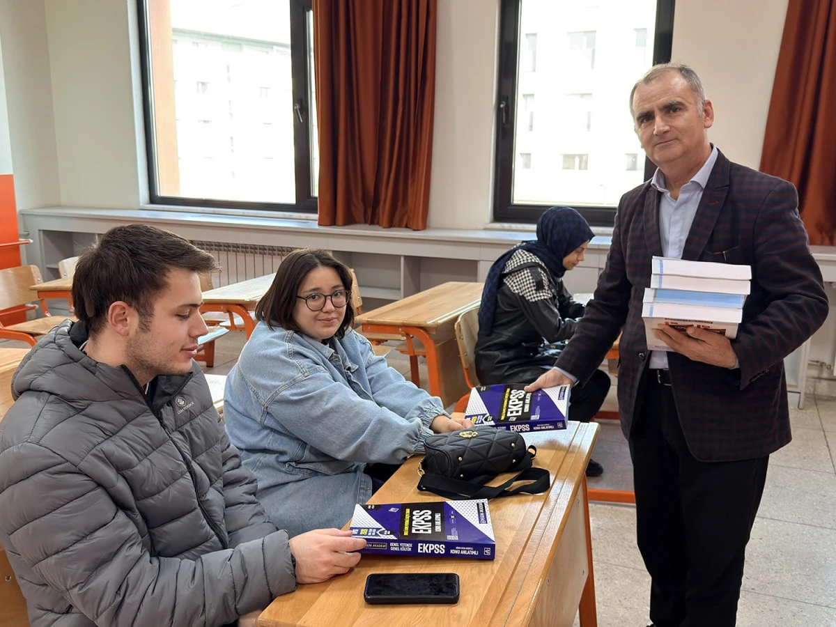 Büyükşehir’den Özel Gereksinimli Vatandaşlara Sınav Yolunda Büyük Destek