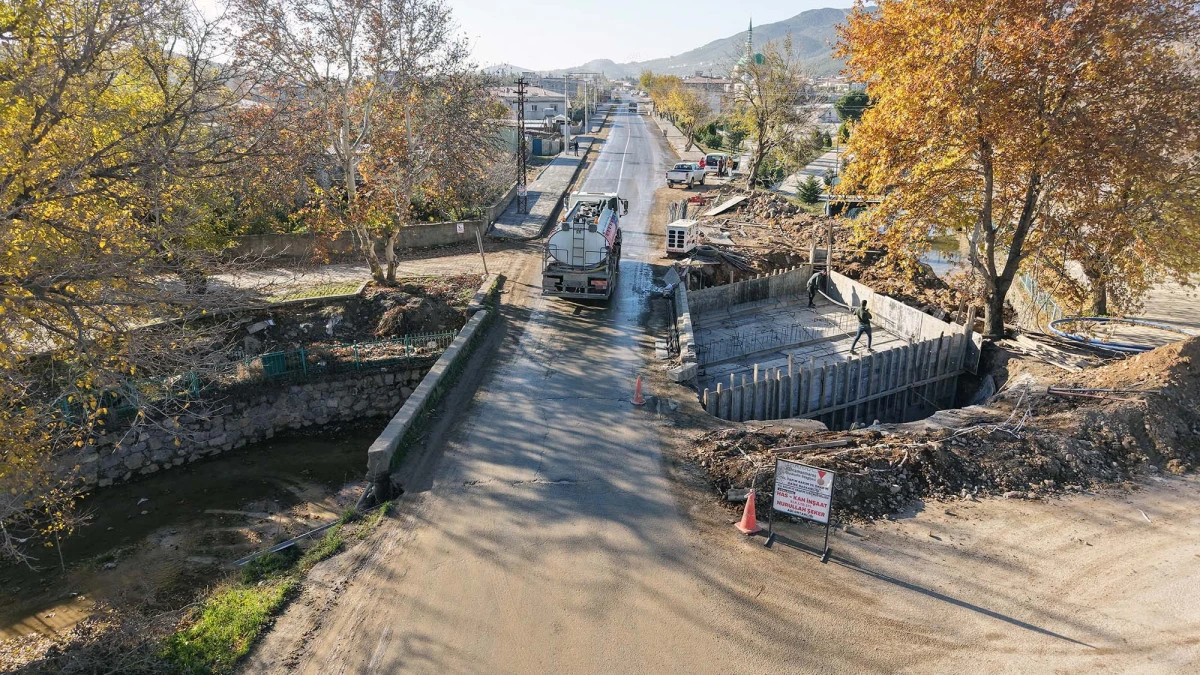 B&uuml;y&uuml;kşehir&rsquo;den T&uuml;rkoğlu Şekeroba&rsquo;da Ulaşımı Rahatlatacak K&ouml;pr&uuml; Hamlesi