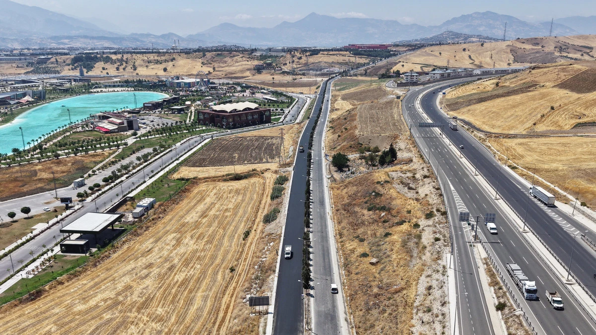 Büyükşehir’den Ulaşımda Konfor Hamlesi: Kavlaklı Yolu Yenilendi