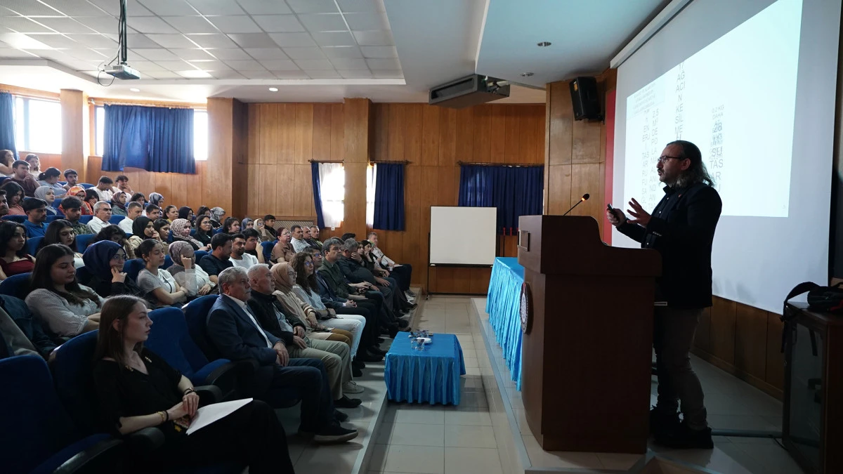 B&uuml;y&uuml;kşehirden &Uuml;niversite Gen&ccedil;liğine Sıfır Atık Eğitimi