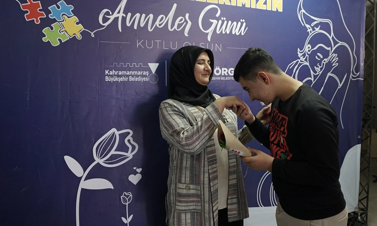 B&uuml;y&uuml;kşehir&rsquo;in Engelsiz Yaşam Merkezi&rsquo;nde Anneler G&uuml;n&uuml; Bir Başka