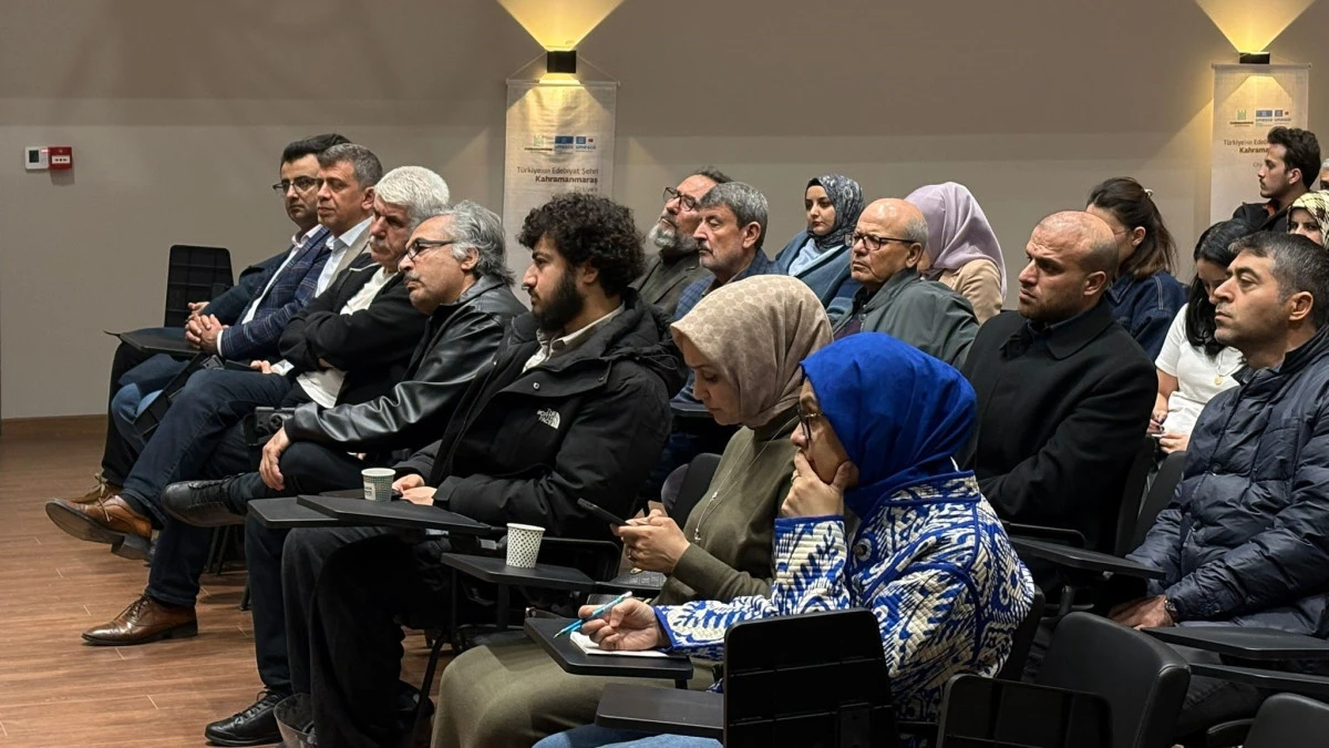 B&uuml;y&uuml;kşehir&rsquo;in Yazarlık Akademisinde &ldquo;Eleştirinin Eleştirisi&rdquo; konuşuldu