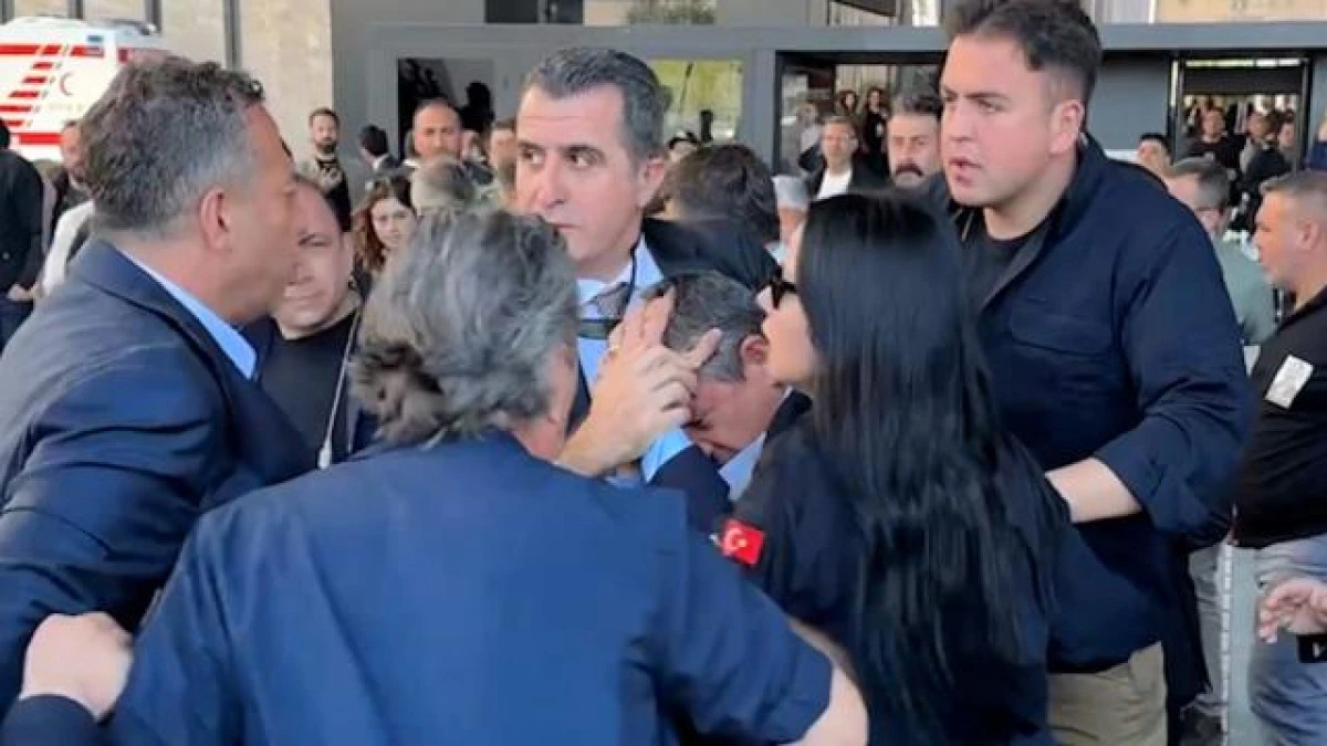 CHP Genel Başkanı Özgür Özel’e Fiziki Saldırı!