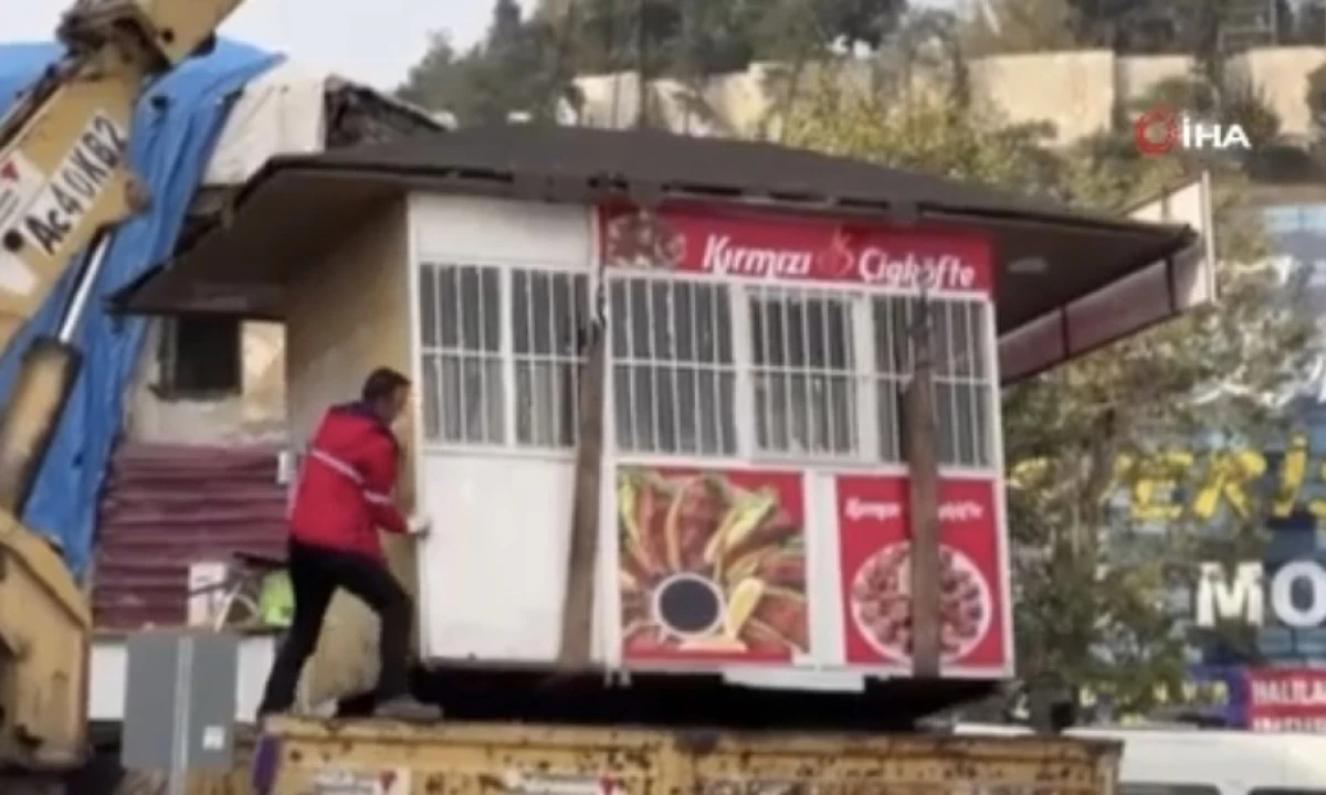  Çiğköfte Sosunu Deterjan Kabından Sıkan Esnafa 250 Bin TL Ceza: İş Yeri Kapatıldı