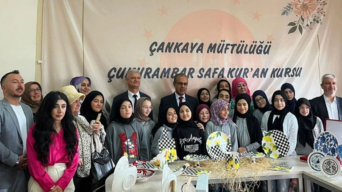 Çukurambar Safa Kur’an Kursu’nda Sanatın Bereketi Sergilendi