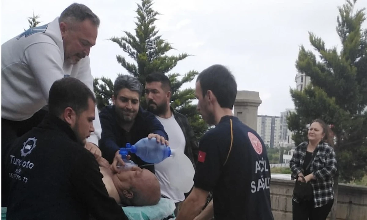 Cuma Namazı Öncesi Kalbine Yenik Düştü: Cami Gönüllüsü Zeki Kahraman Vefat Etti