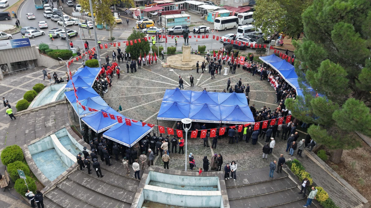 Cumhuriyet Bayramı kutlamaları başladı