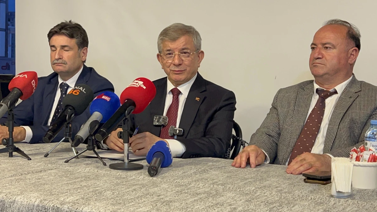 Davutoğlu&rsquo;ndan Kahramanmaraş&rsquo;ta anlamlı &ccedil;ağrı: &ldquo;9 okul, 9 ismi yaşatmalı&rdquo;