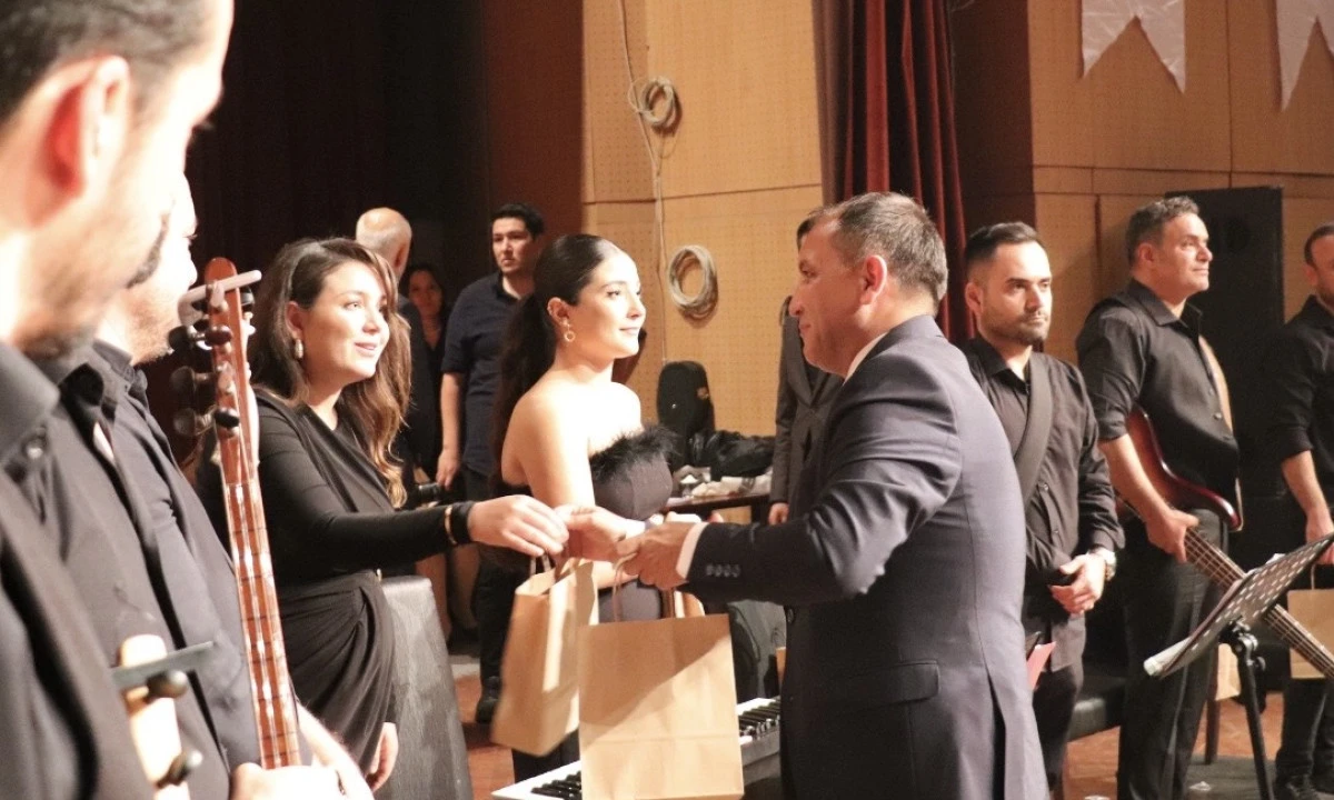 DESEK Orkestrası’ndan Öğretmenler Günü’ne Özel Unutulmaz Konser