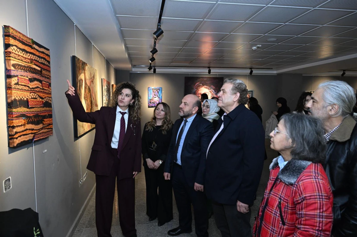 D&ouml;rt On Yedi- II Karma Sergisi, sanatseverlerin yoğun ilgisi ile a&ccedil;ıldı