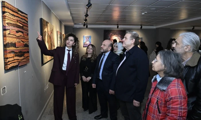 D&ouml;rt On Yedi- II Karma Sergisi, sanatseverlerin yoğun ilgisi ile a&ccedil;ıldı