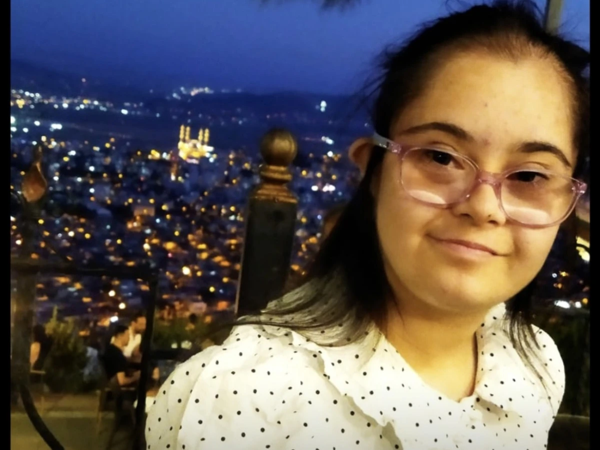 Down Sendromlu Şükriye Efser’den YKS’de Tarihi Başarı