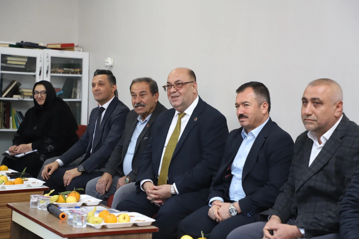 Dulkadiroğlu 70. Kez Sahada: Beşenli Mahallesi Sorunlarını Başkan Akpınar’a Anlattı